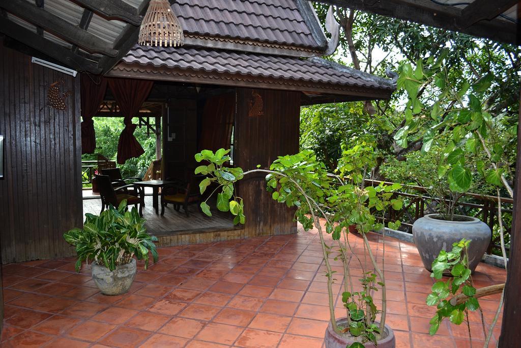 The Boat House Hotel Krong Kep Exterior photo